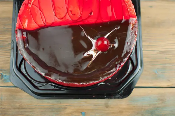 Délicieux Gâteau Aux Cerises Crème Chocolat — Photo