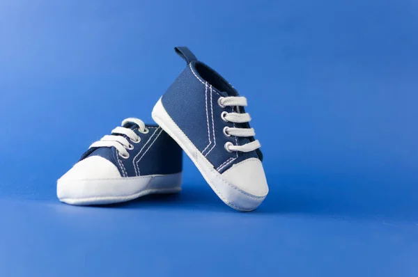 Baby Blue Sneakers Blue Background — Stock Photo, Image