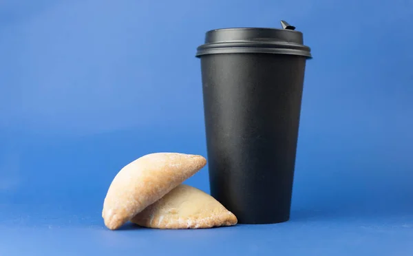Disposable Coffee Hot Coffee Sweet Pastries Blue Background Coffee Time — Stock Photo, Image
