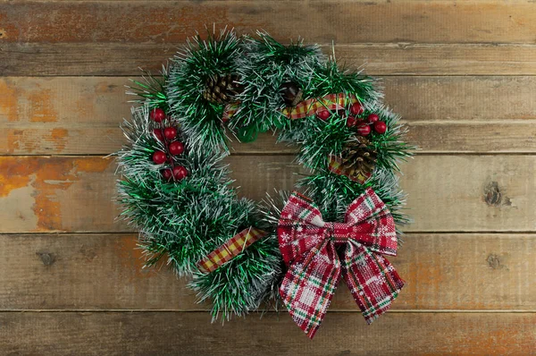 Christmas Wreath Rustic Wooden Front Door — Stock Photo, Image