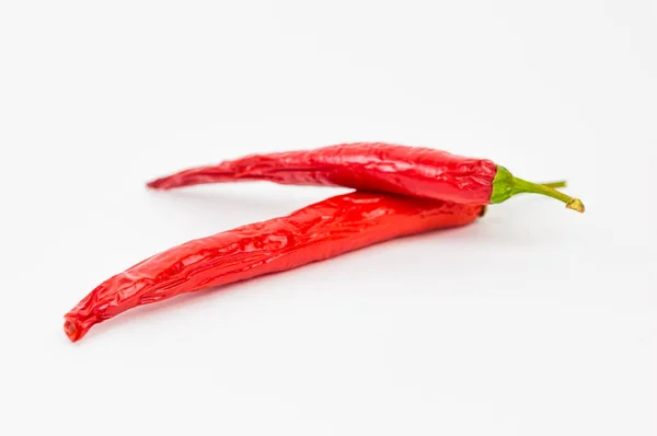Két Piros Chilis Paprika Fehér Alapon Chilli Bors Kész Főzni — Stock Fotó