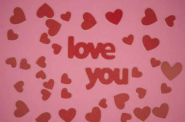 Слово Люблю Тебя Красные Сердца Розовом Фоне Открытки День Рождения — стоковое фото