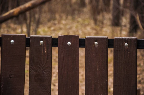 Planches Artificielles Bancs Avec Rivets Métalliques Close — Photo