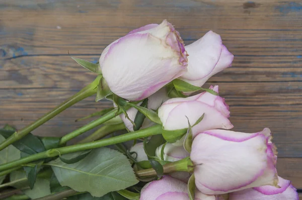 Roze Rozen Houten Ondergrond Moederdag Rozen Boeket Van Roze Rozen — Stockfoto