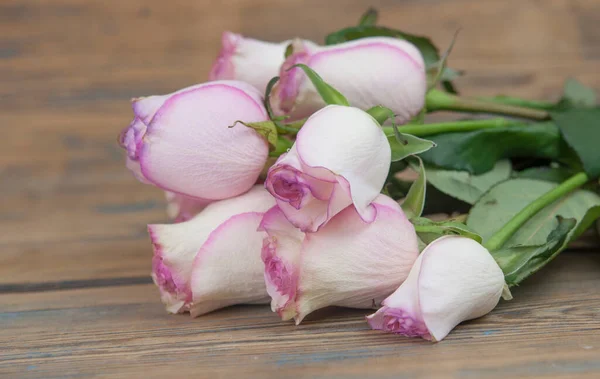 Ροζ Τριαντάφυλλα Φόντο Ξύλου Ημέρα Των Μητέρων Τριαντάφυλλα Μπουκέτο Ροζ — Φωτογραφία Αρχείου