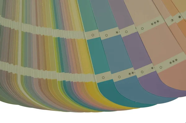 カラーガイドスペクトル白の背景に分離されたソフトカラフルなサンプルを見る — ストック写真