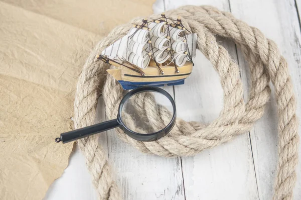 Vintage Blank Paper Hemp Rope Magnifying Glass Model Classic Boat — Photo