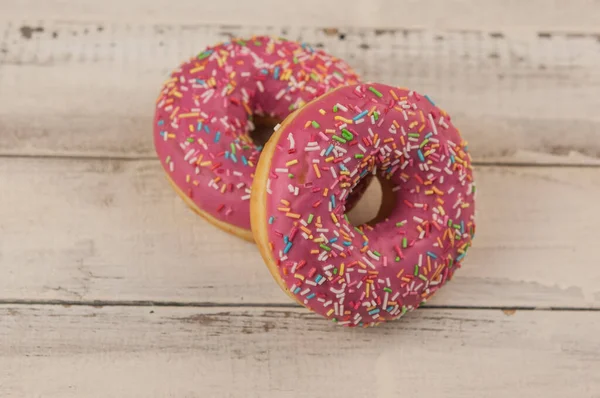 Framboesa Donuts Caseiros Frescos Mesa Rústica Madeira Branca — Fotografia de Stock