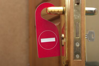Lütfen bir sayı otel kapıda rahatsız etmeyin 