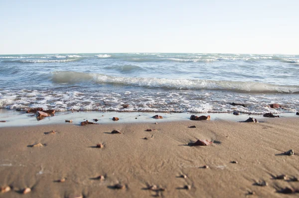 Vague et fond de plage de sable — Photo