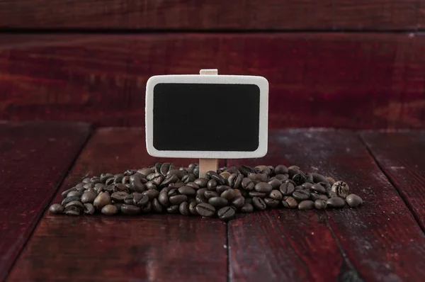 Blackboard meny med kaffebönor — Stockfoto