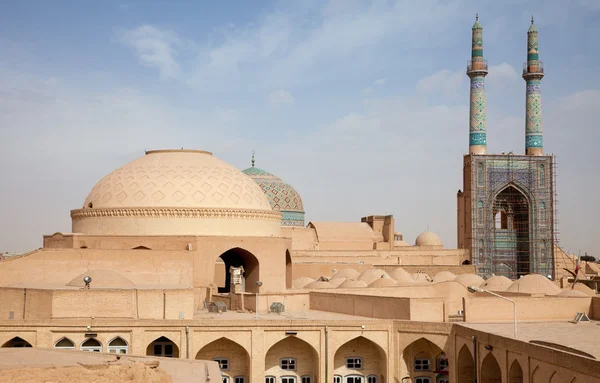 Jame moskén och traditionell basar av Yazd uppifrån — Stockfoto