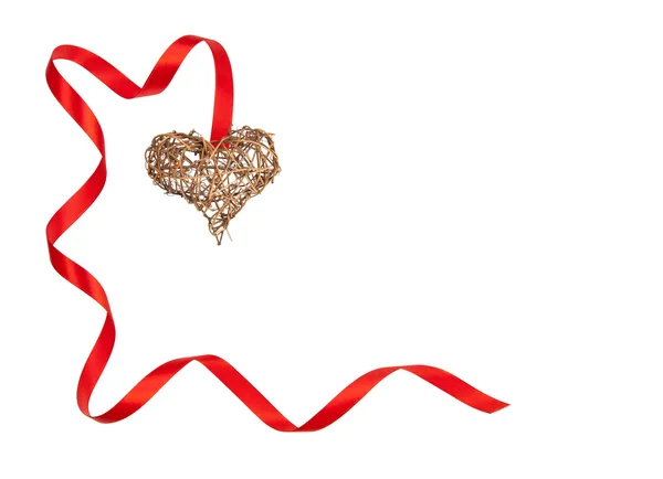 手工木心和红丝带组成的孤立的情人节框架 — 图库照片
