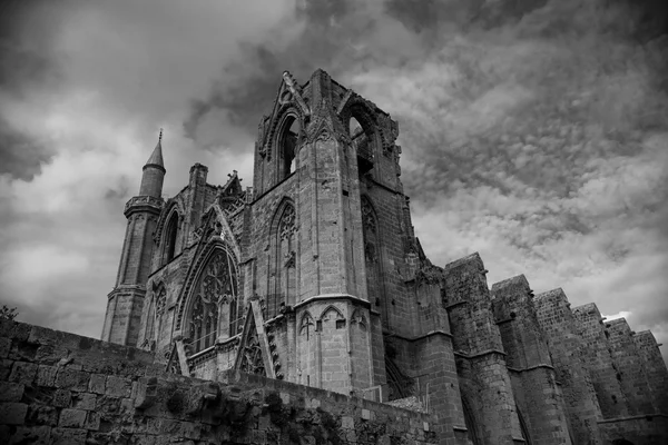 Gothic St. Nicholas Cathedral in dramatic shot. Famagusta, Cypru — Stock Photo, Image