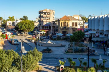 Nicosia, Kıbrıs - 3 Aralık: İnönü Meydanı girişinde t