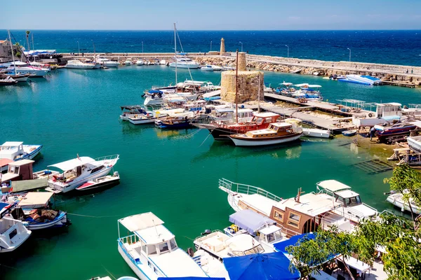 Girne Limanı, yüksek açılı görünüş. Kıbrıs