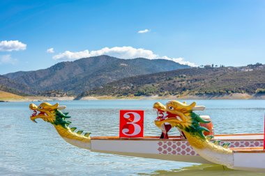 Dragon Boat - geleneksel Asya longboat ise