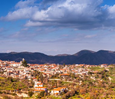 Lefkara, Troodos Dağları'nın Güney yamaçlarında. Larnac