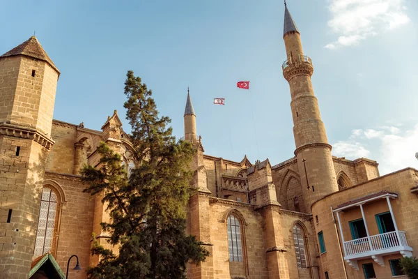 Mesquita Selimiye, antiga Catedral de Santa Sofia. Nicósia, Chipre — Fotografia de Stock