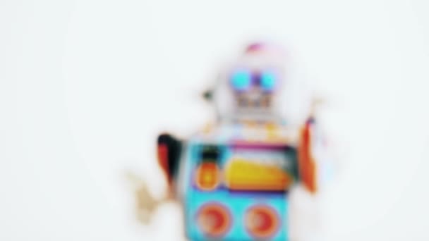 Camminando Vento Giocattolo Latta Robot — Video Stock