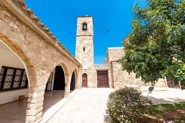 Innenhof Apostel Barnabas Kloster Zypern — Stockfoto