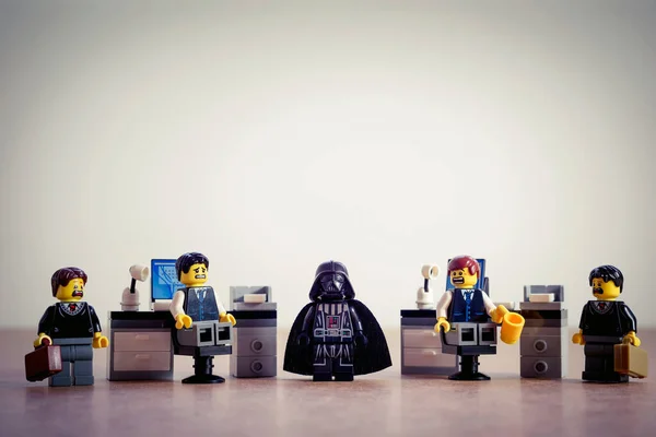 Vader Büro Business Metapher Illustratives Leitartikel Juli 2021 — Stockfoto