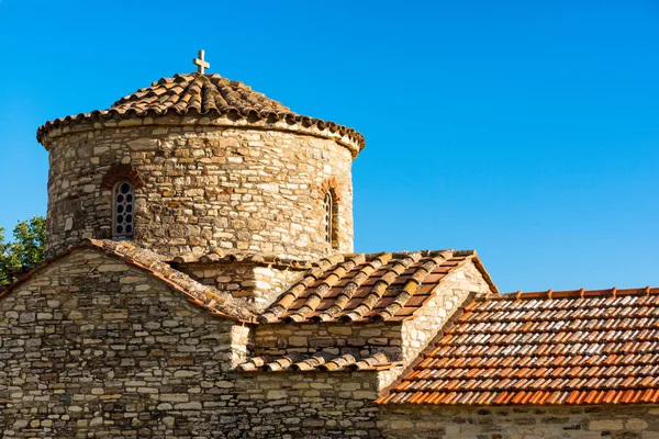 Архангел Михаил Византийская церковь в Като-Лефкаре — стоковое фото