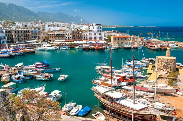 KYRENIA, CYPRUS - APRIL 26, 2014 - View of a historic harbour an — Stock Photo, Image