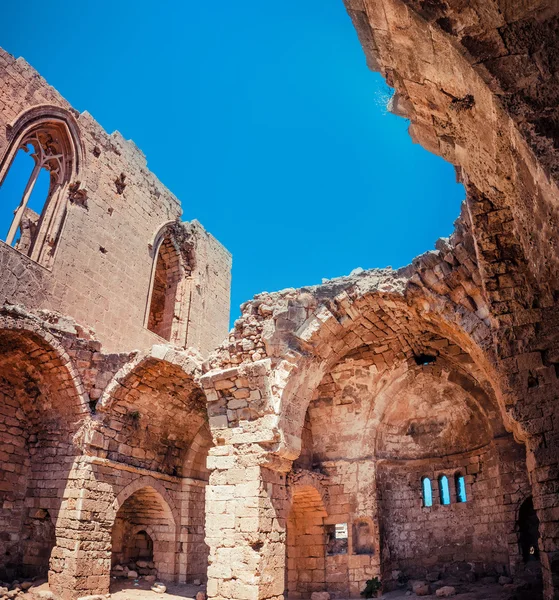 Medeltida ruinerna av st george av grekerna kyrkan. Famagusta — Stockfoto