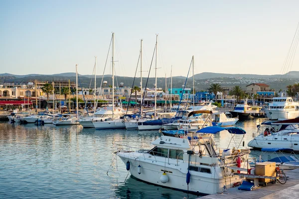 LATCHI - MAY 19 : Yachts in harbor in harbour on May 19, 2015 in Latchi village, Cyprus. — Stock Photo, Image