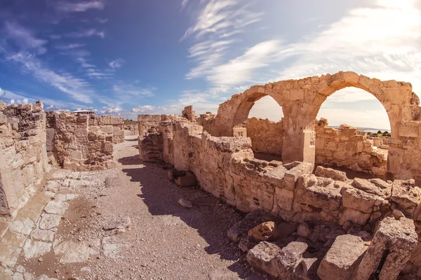 Древние арки в Курионе археологические раскопки. Лимассол — стоковое фото