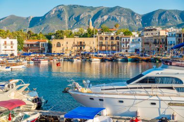 Girne (Girne) liman.