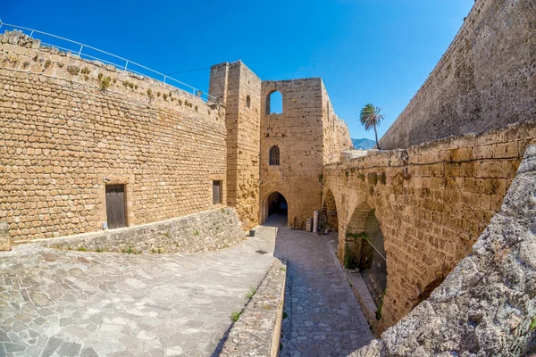 Entrance of medieval Venetian castle in Kyrenia, Cyprus — Stock Photo, Image