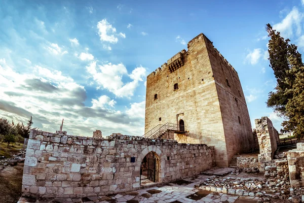 Kolossi 城堡前的十字军堡垒。利马索尔区. — 图库照片