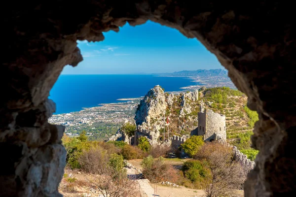 St. Hilarion slott. Distriktet Kyrenia, Cypern — Stockfoto