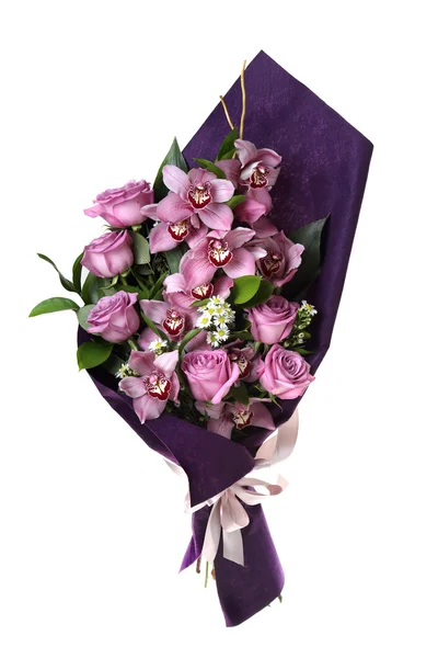 Букет квітів. Орхідеї та троянди. Фіолетовий на білому фоні Стокове Фото