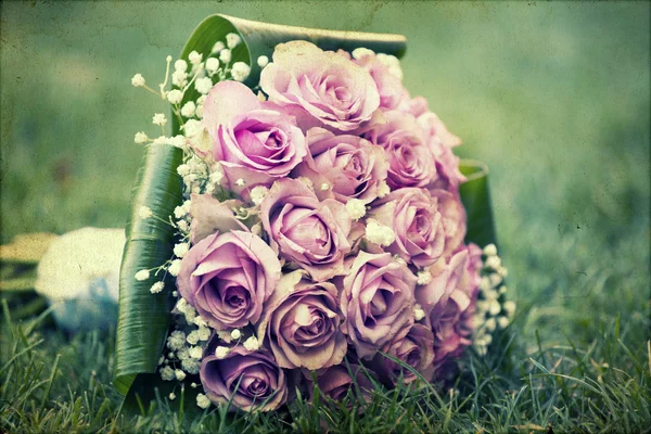 Bouquet de mariage de roses roses-photo vintage — Photo