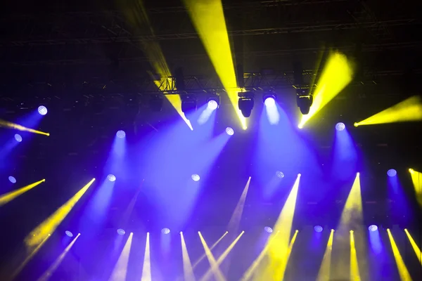 Stage lights on concert — Stock Photo, Image