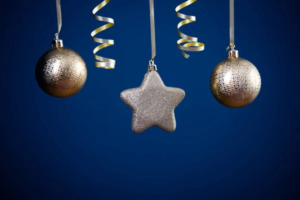 Vakantie Achtergrond Met Gouden Kerst Decoraties Magische Vakantie Licht — Stockfoto