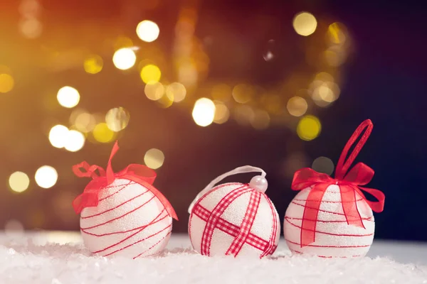 Vacanza Magica Sfondo Blu Con Palline Natale Bianche Luci Festa — Foto Stock