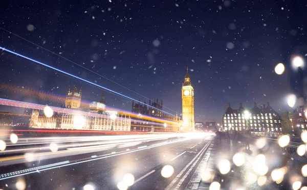 Big Ben Mit Weihnachtsbeleuchtung Winterlichen Schneefall Silvester London — Stockfoto