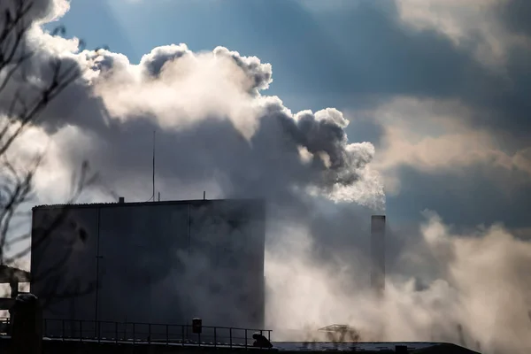 Poluição Pelas Chaminés Das Centrais Eléctricas — Fotografia de Stock