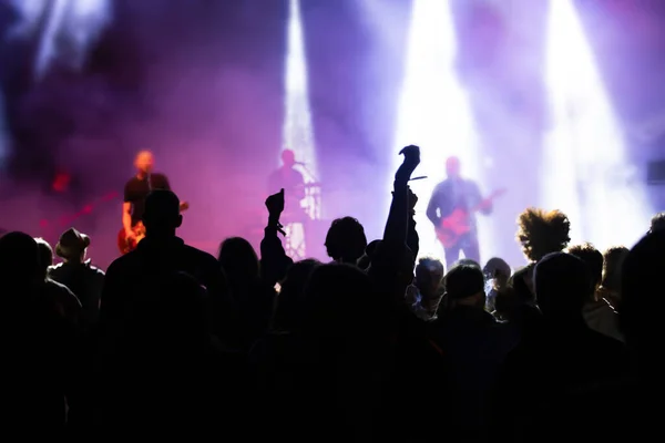 Crowd Concert Cheering Crowd Bright Colorful Stage Lights — Stock Photo, Image