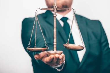 Adaletin ağırlığı, arka planda avukatlık. Adalet, hukuk, avukat, otorite kavramı