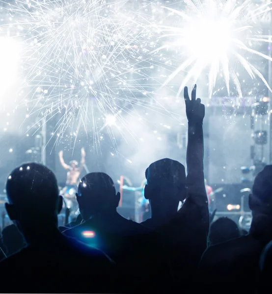 La gente celebra el año nuevo — Foto de Stock