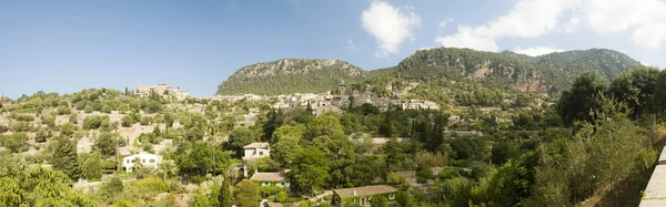 Vacker stad i Valldemossa — Stockfoto