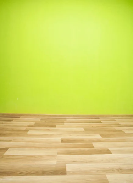 Tomt rum med grön vägg — Stockfoto