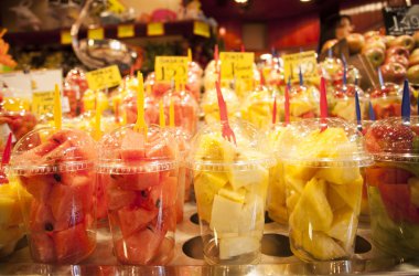 Taze meyve salatası. Meyve kokteyli