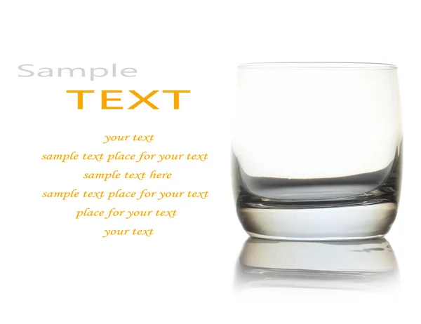 Bicchiere vuoto per whisky su sfondo bianco — Foto Stock