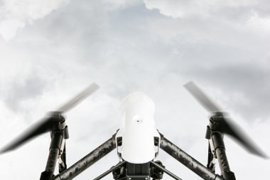 4 k kamera uçan robot.